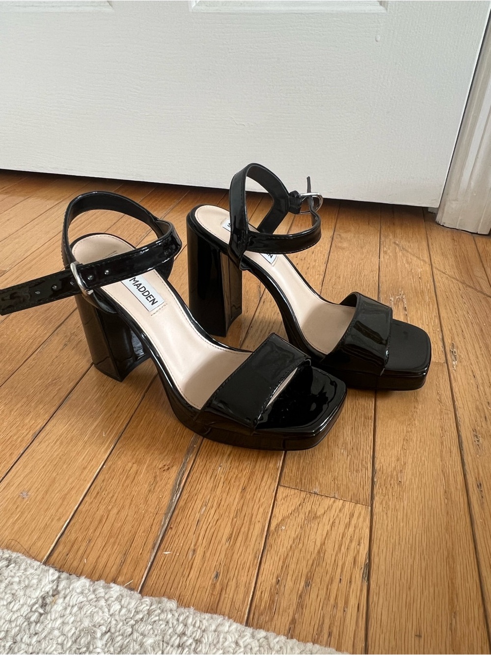 Steve Madden Black Patent Platform Block Heels Size 6